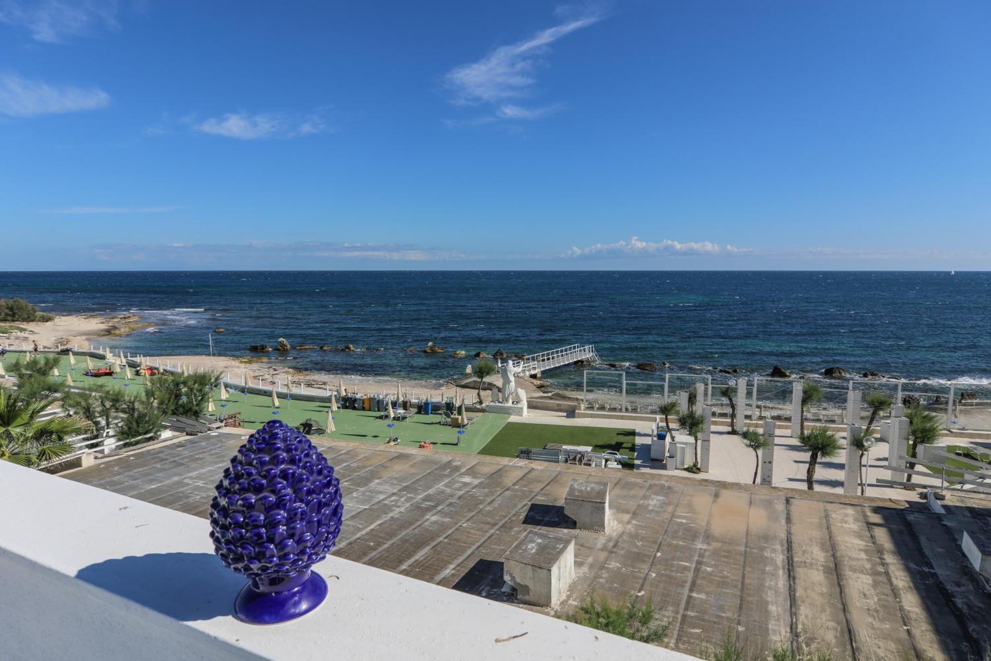 Ventana Del Mar Bed & Breakfast Giovinazzo Bagian luar foto